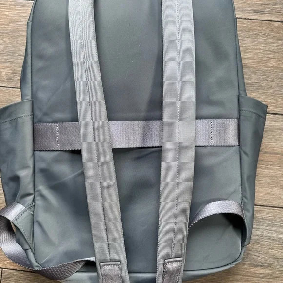Everyday Backpack 2.0 23L
Asphalt Grey/Rhino Grey - Picture 3 of 7